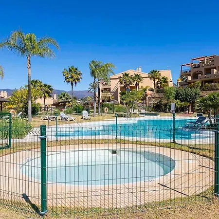 Idyllic Penthouse With Sea View In Benahavis Apartment *