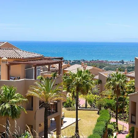 Idyllic Penthouse With Sea View In Benahavis * Estepona